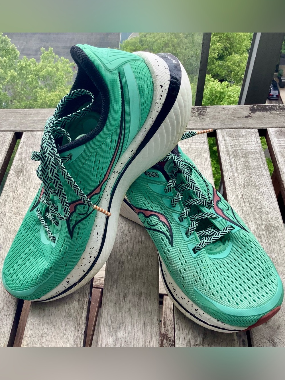 Saucony Endorphin Speed 3 Aqua Running Shoes - Women's Size 8 - EUC